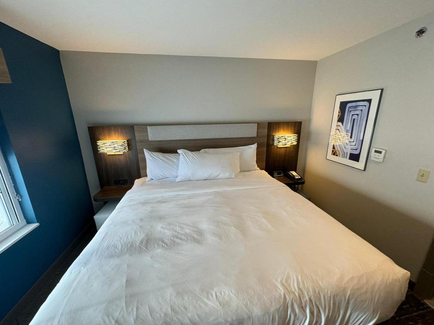 Holiday Inn Express & Suites Port Washington By Ihg Exterior photo