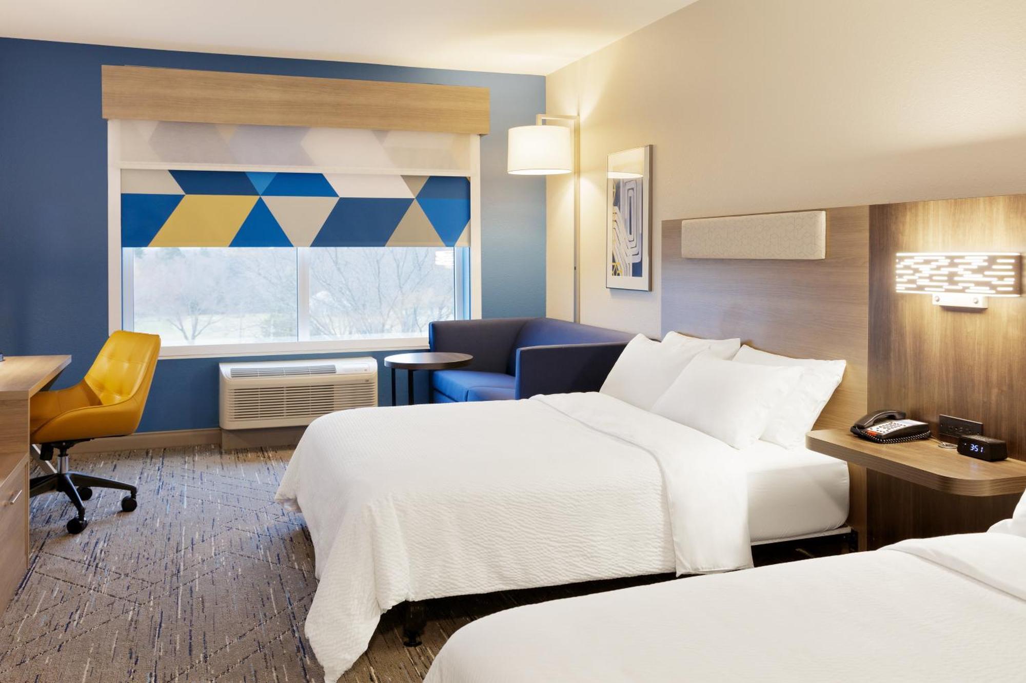 Holiday Inn Express & Suites Port Washington By Ihg Exterior photo