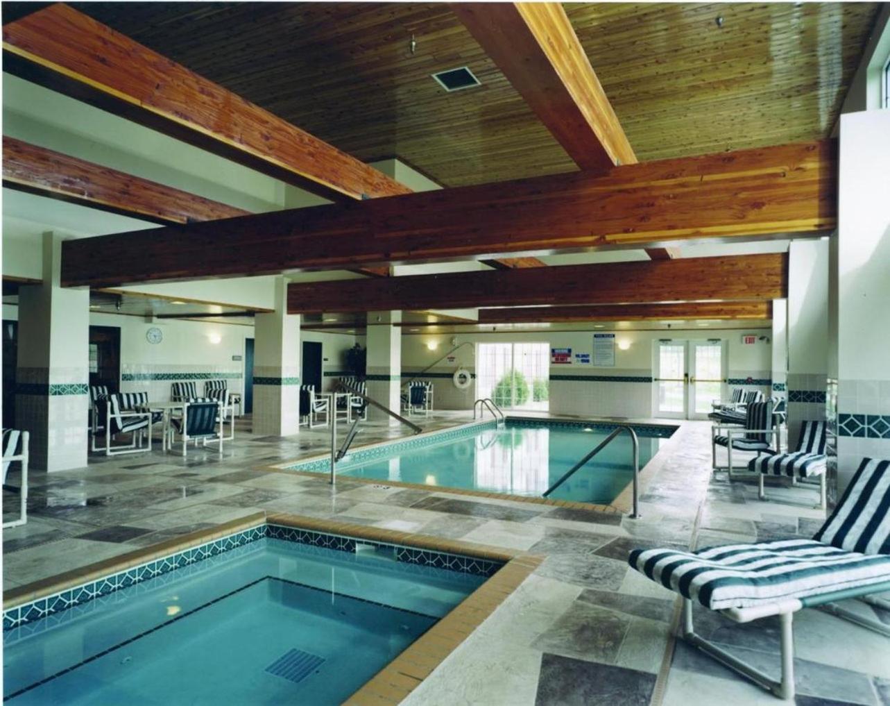 Holiday Inn Express & Suites Port Washington, An Ihg Hotel Facilities photo