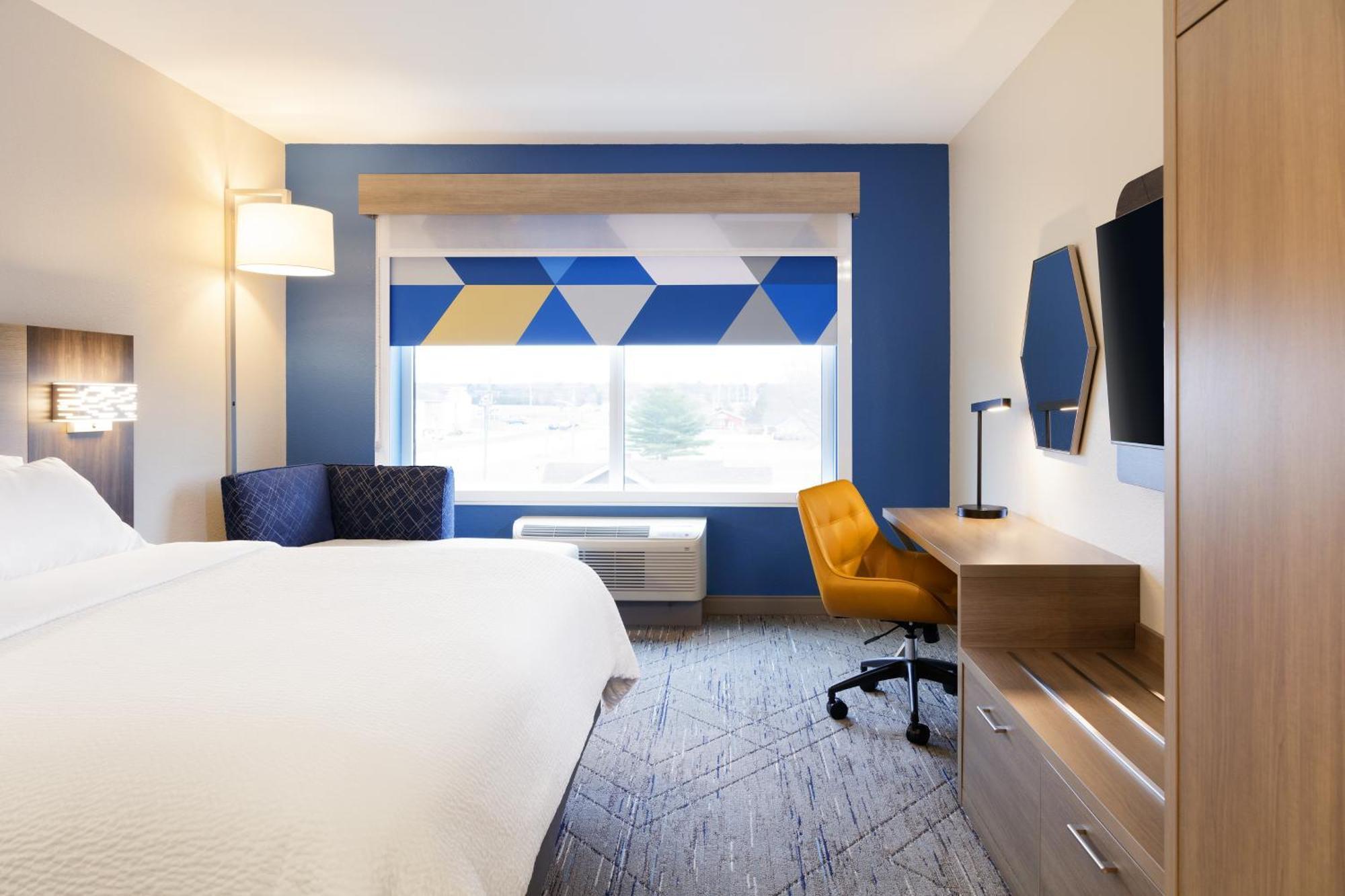 Holiday Inn Express & Suites Port Washington By Ihg Exterior photo