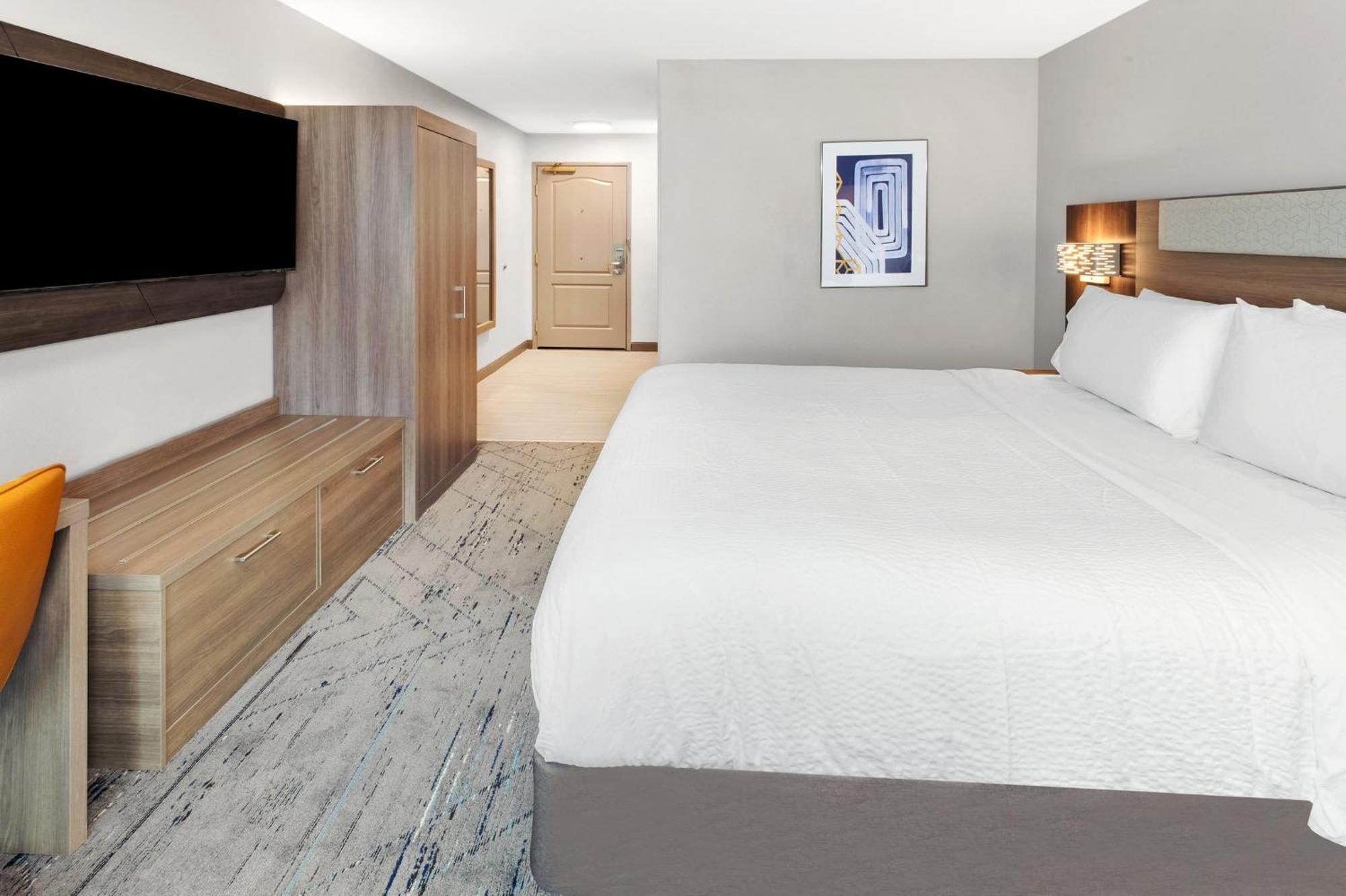 Holiday Inn Express & Suites Port Washington By Ihg Exterior photo